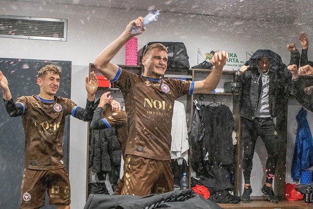 差距或许更 差距或许更